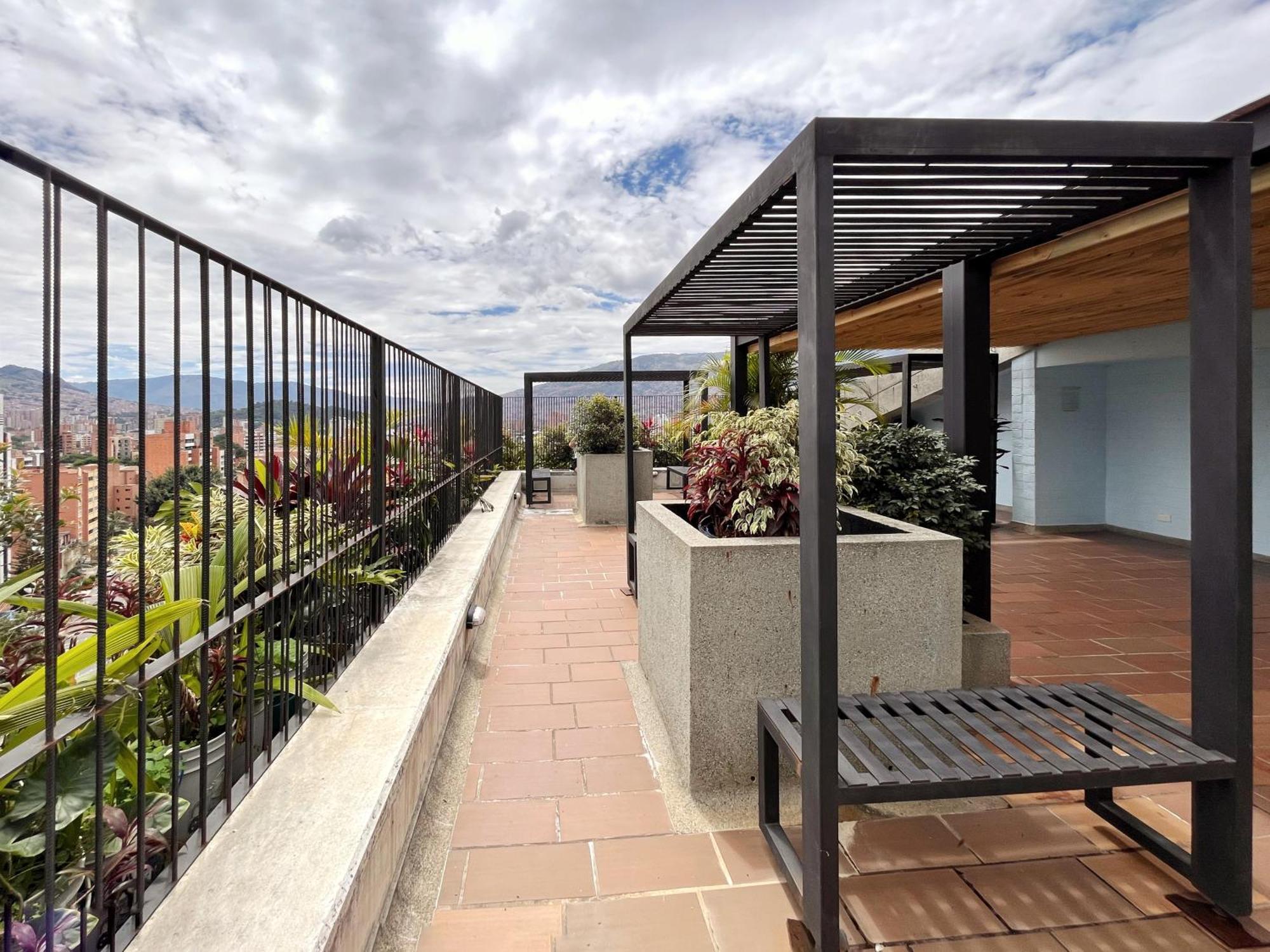 Enchanted Elegance In Laureles Medellín Dış mekan fotoğraf
